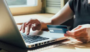 2019 Canada PaymentsInsights - Debit Cards and P2P Payments: Valuable Solutions